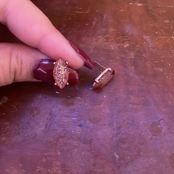 Sparkly rose gold/copper earrings - Picture 2 of 3